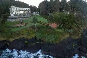 Hotelli Whale Cove Inn