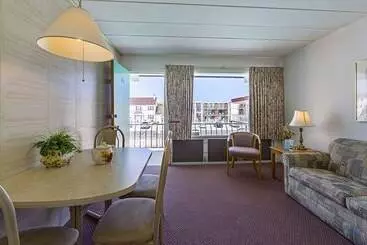 Panoramic Motel & Apartments