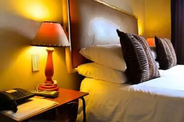 בית מלון כפרי Ikhaya Lodge