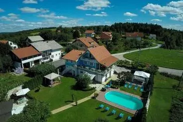 Pool Apartments Plitvice Lakes