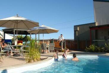 The Lakes Apartments