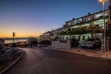 شقق خاصة سياحية Apartments Baretić