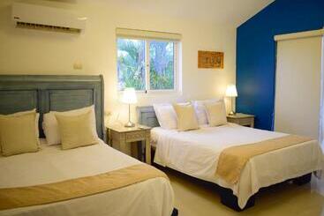 Hotel Checkin El Cortecito Beach