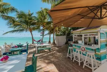 هتل Checkin El Cortecito Beach