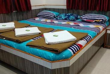 Hotelli Sai Raghunandan Guest House