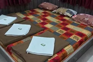 Hotel Sai Raghunandan Guest House