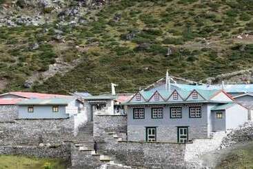 هتل Machermo Lodge & Bakery