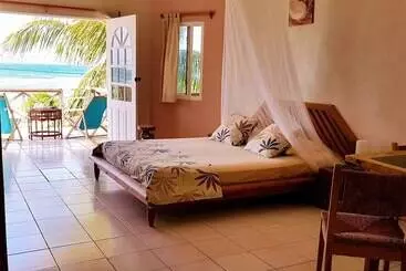 The Islander's Inn