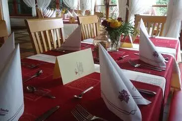 ホテル Gasthof Zur Traube