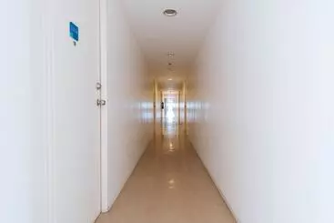 هتل Reddoorz @ Amaia Skies Avenida