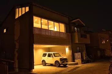 Onomichi Guesthouse Namiuchigiwa Hostel