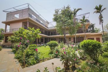 Hotel Holiday Resort By Oyo Rooms