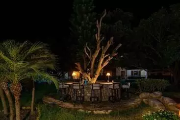 Corbett Wild Resort   A River Access Property