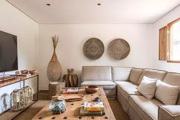 هتل Casa Amarela