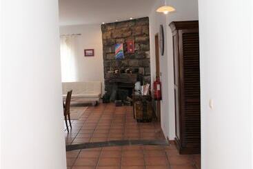 ツーリストアパートメント Batalha House By Green Vacations