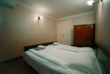 تختخواب و صبحانه Guest House Old Kutaisi