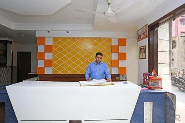 בית מלון כפרי O Rachna Tourist Lodge