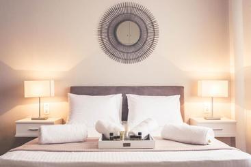 ホテル Teatro Deluxe Rooms