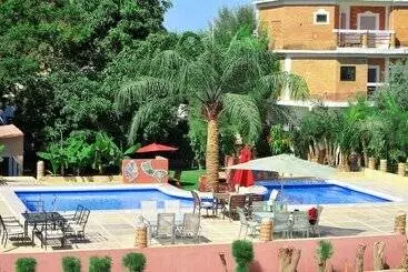 Apartahotel Hypolink Village