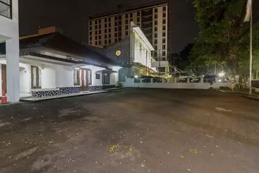 Pension Reddoorz Plus Near Rs Pmi Bogor