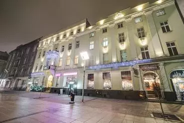 Savoy Mariacka Apartments