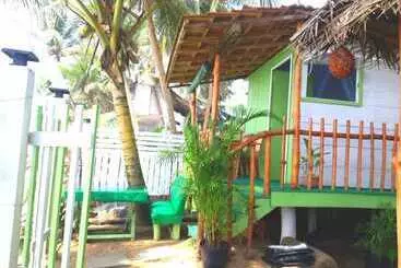 Herberge Luna Beach Home & Cabanas