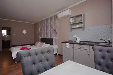 Pension Guest House Romantika Panzio