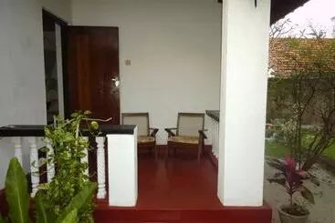 Mama S Villa By Taprobane   Hostel