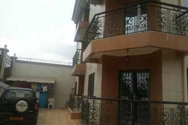 آپارتمان‌های توریست‌ها Queen's Residence