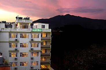 هتل Sapana Garden Thamel