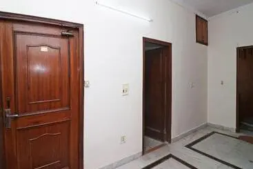 هتل Hari Villa Residency By Oyo Rooms