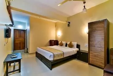 هتل Baga Fantacia Beach Inn