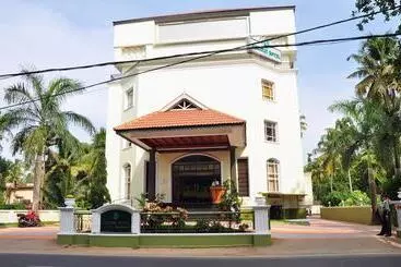 Hôtel Holiday