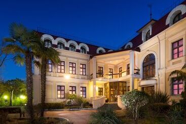 ホテル Imeni Morisa Toreza Health Resort