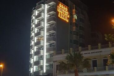 Otel Akol
