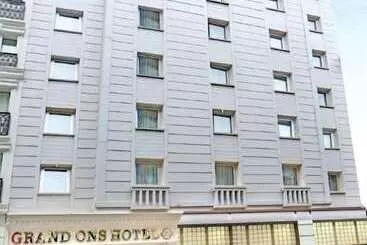 Hotelli Grand Ons