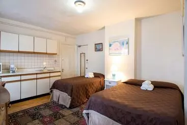 Отель The Farrington Inn