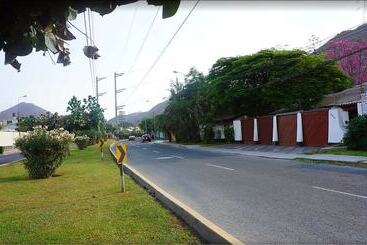 Bed & Breakfast Happy House