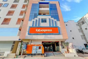 Hotelli Treebo Trip Mg S Swaagat Residency