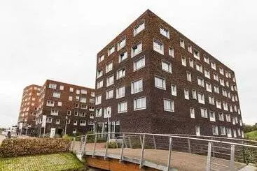 ツーリストアパートメント Studentstay