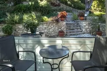 هتل Oriana   Adults Only