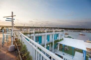 Hotelli Paras Paros Marina Lodge