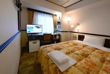 Hotell Toyoko Inn Saitama Iwatsuki Ekimae
