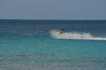 آپارتمان‌های توریست‌ها Sandy Bliss Condominiums