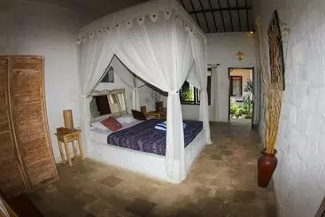 Pensjonat Padang Padang Breeze