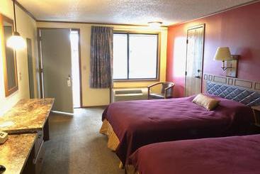 Otel Arbor Inn Of Historic Marshall