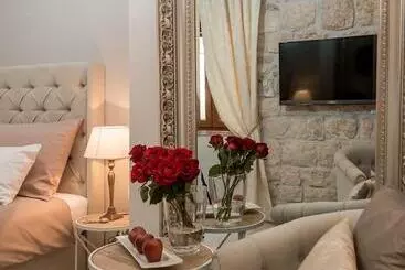 Otel Jupiter Lux Rooms