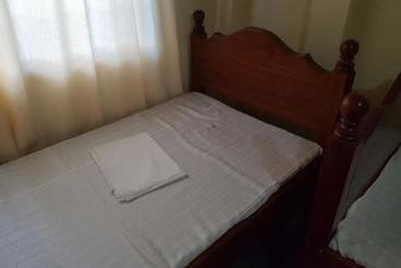 بنسيون Doxa Transient House