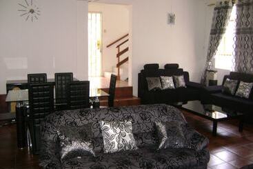 Apartaments turístics Sbe Villa