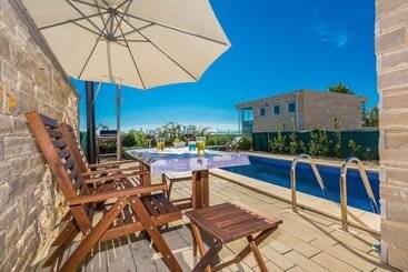 Apartamenty turystyczne Villa Miri